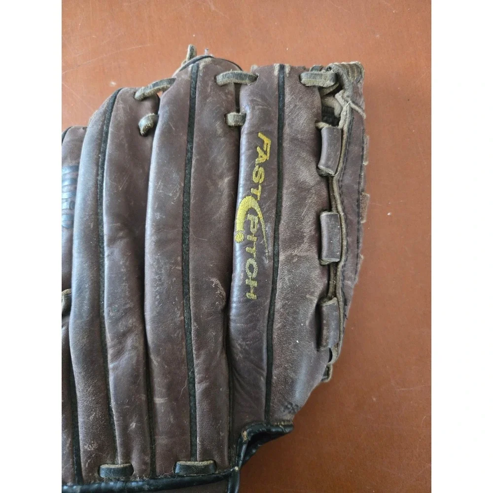Wilson Fastpitch A1524 Softball Glove Brown Leather DFS Dial System Youth RHT